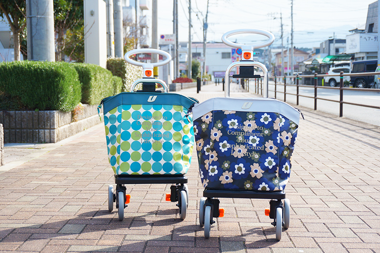 お洒落なショッピングカート 介福本舗 かいふくほんぽ 福岡市西区小戸にあるショールーム併設の福祉用具レンタル 介護用品販売ショップ