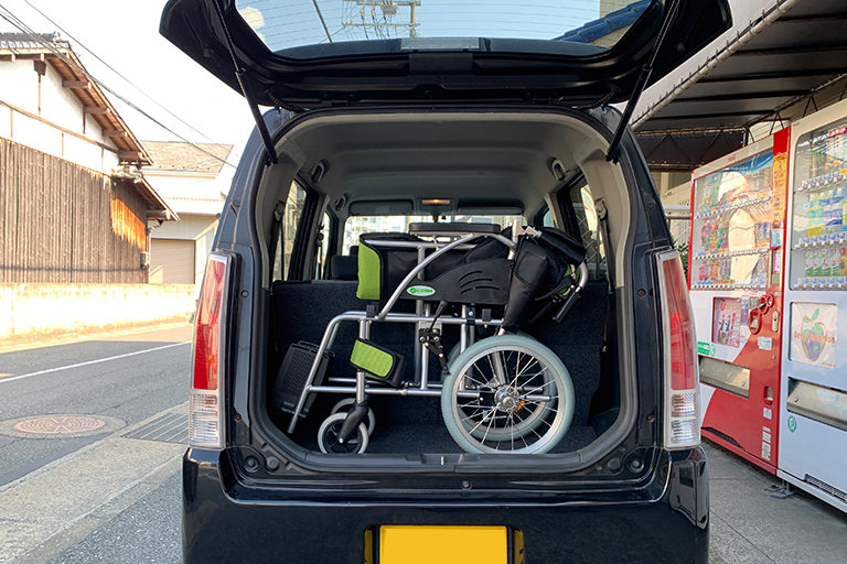 車椅子を車に積んでみました 介福本舗 かいふくほんぽ