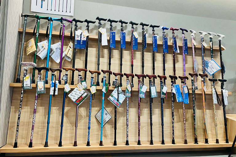 新商品の折りたたみ杖